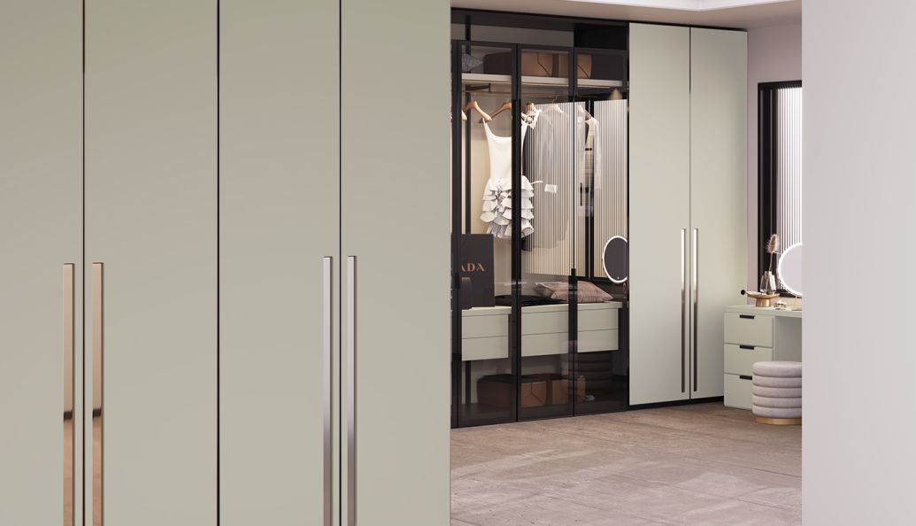 В интерьере