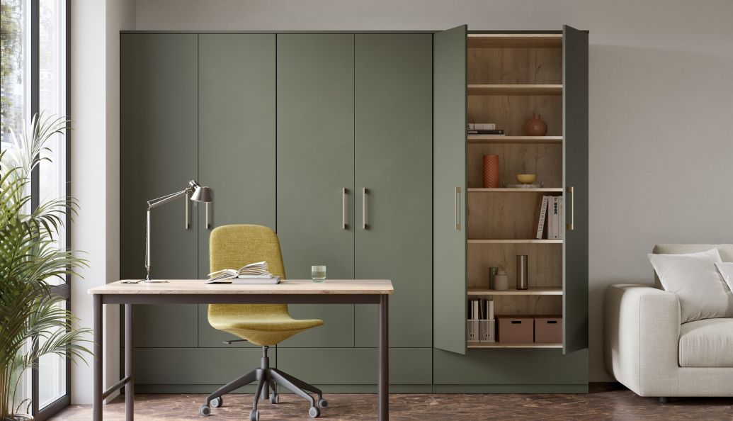 В интерьере