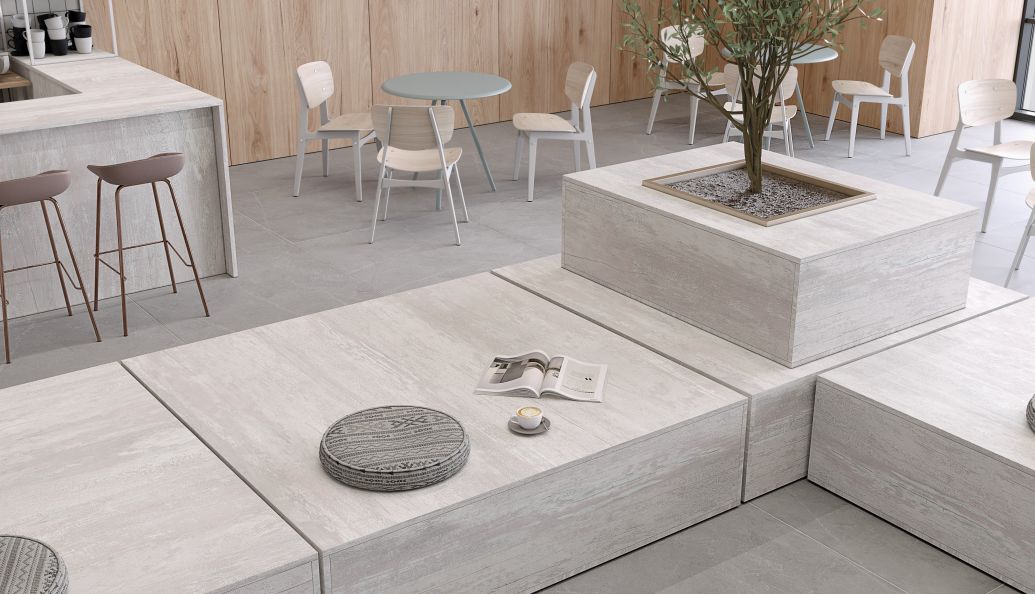 В интерьере